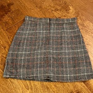 Medium plaid mini skirt